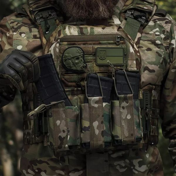 Одинарный эластичный подсумок под магазины АК/АR открытого типа. Крепление MOLLE. Мультикам UM.031.0006 фото